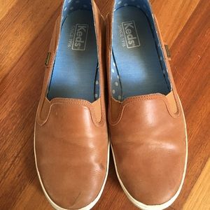 Leather kickback Keds